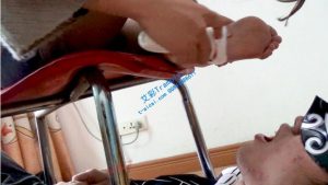 脚皮混合洗袜水治病-人体垃圾桶系列（三）-97LZTD-1567zip